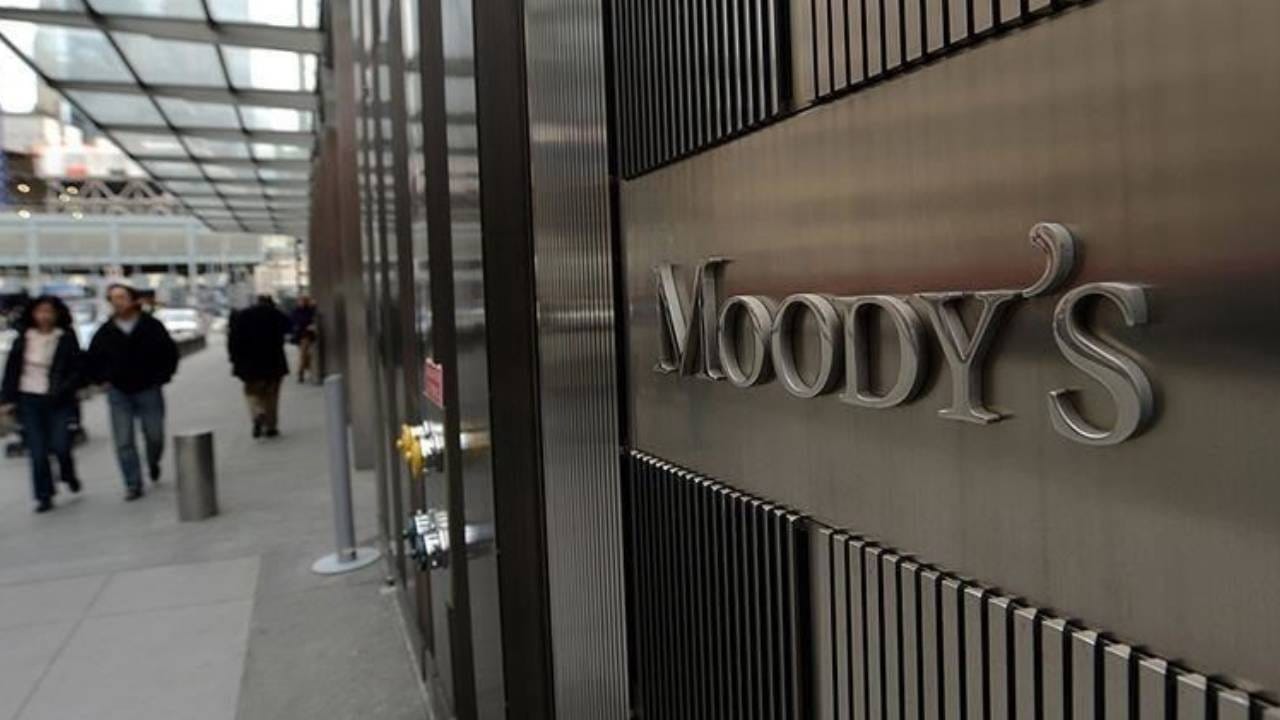 SON DAKİKA: Moody’s Türkiye’nin Kredi Notunu 2 Basamak Yükseltti