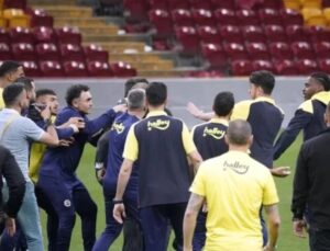 Fenerbahçeli 2 futbolcu hakkında zorla getirme kararı