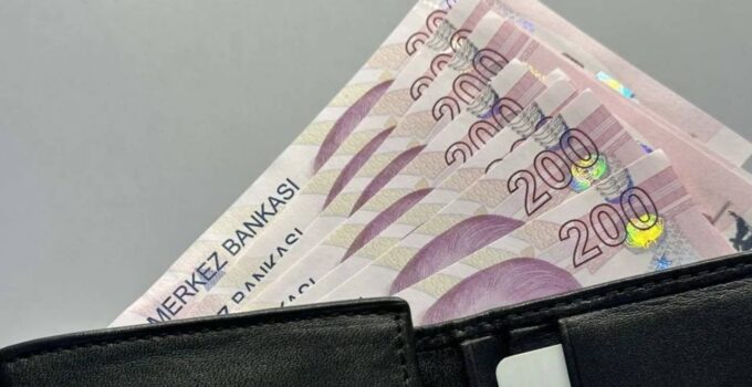 Milyonlarca emeklinin gözü bayram ikramiyesinde: Hesaplara ne zaman yatacak?