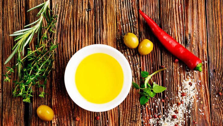 Soğuk Sıkım Zeytinyağı Nedir? Farkı ve Faydaları Nelerdir?