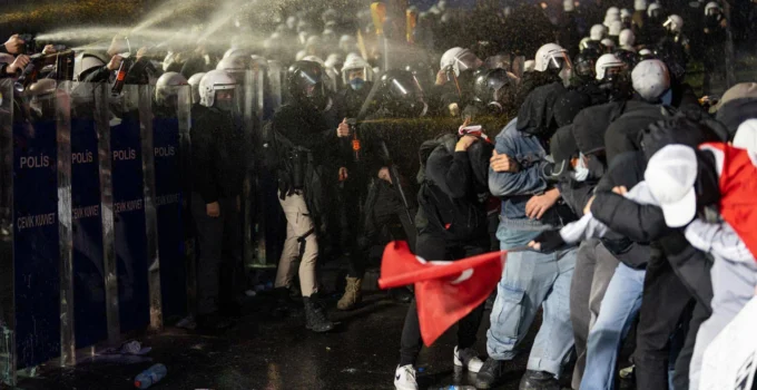Washington Post: Gençler için Erdoğan karşıtı protestolar ‘uyanışı’ tetikledi
